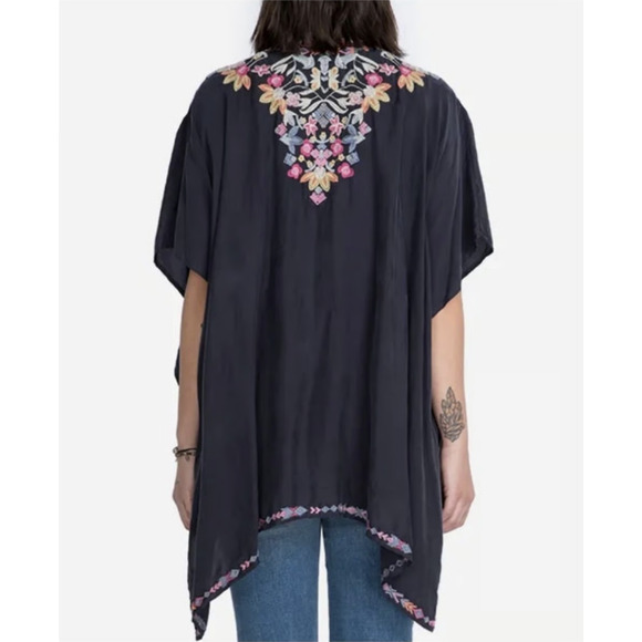 BIYA JOHNNY WAS Alia Poncho Top Navy Floral Embroidered Relaxed Bohemian - Picture 4 of 15
